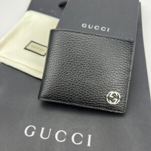 กระเป๋าสตางค์ Gucci หนังสีดำพร้อมกล่องและถุงแบรนด์เนม Money2Plus.com รับจำนำแบรนด์เนม รับซื้อ ให้ราคาสูง ปลอดภัย พระราม4